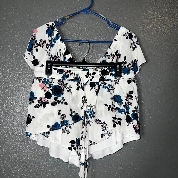 Share Women’s Floral Two Piece Set Ruffle Off Shoulder Top & Shorts Miss Lili XL - Picture 1 of 10